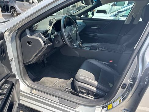 Used 2022 Lexus ES 350 w/ Premium Package FWD image 7