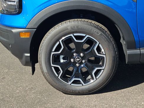 New 2025 Ford Bronco Sport Outer Banks w/ Outer Banks Tech Package+ image 7