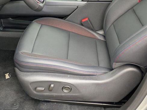 New 2026 Chevrolet Equinox EV RS image 4