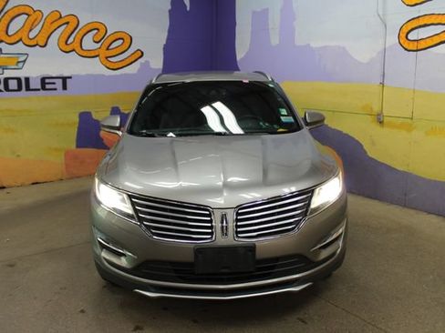 Used 2017 Lincoln MKC Select w/ Select Plus Package AWD/4WD image 3