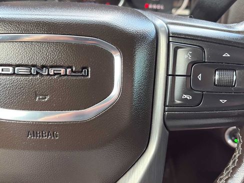 Used 2019 GMC Sierra 1500 Denali w/ Denali Ultimate Package AWD/4WD image 10