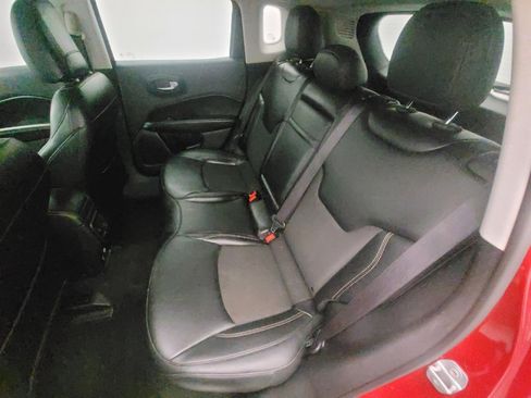 Used 2019 Jeep Compass Latitude image 18