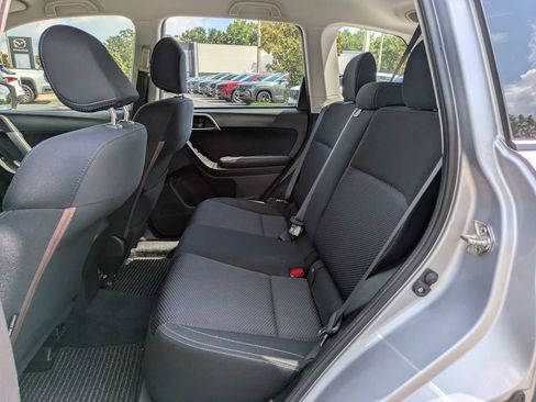 Used 2018 Subaru Forester 2.5i AWD/4WD image 16