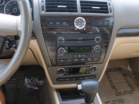 Used 2008 Ford Fusion SEL FWD image 17