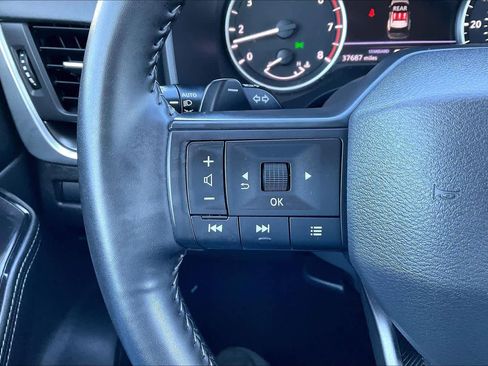 Used 2025 Nissan Rogue SV image 22