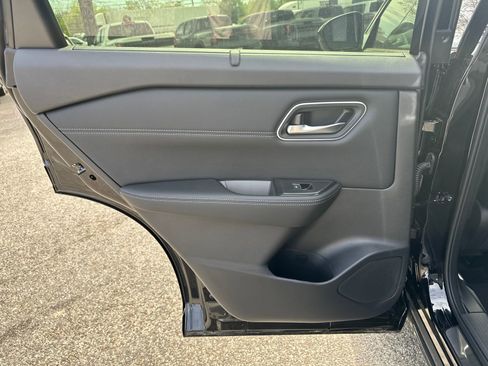 New 2026 Nissan Rogue Platinum w/ Tech Package AWD/4WD image 20