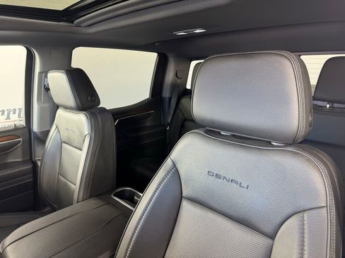 Used 2023 GMC Sierra 1500 Denali w/ Denali Reserve Package image 3