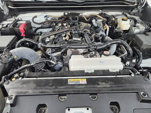 Used 2025 Toyota Tacoma SR AWD/4WD image 29