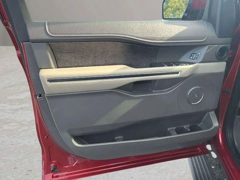 Used 2019 Ford Expedition Limited w/ Equipment Group 302A image 30