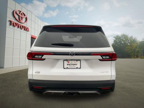 New 2026 Toyota Grand Highlander Limited image 4