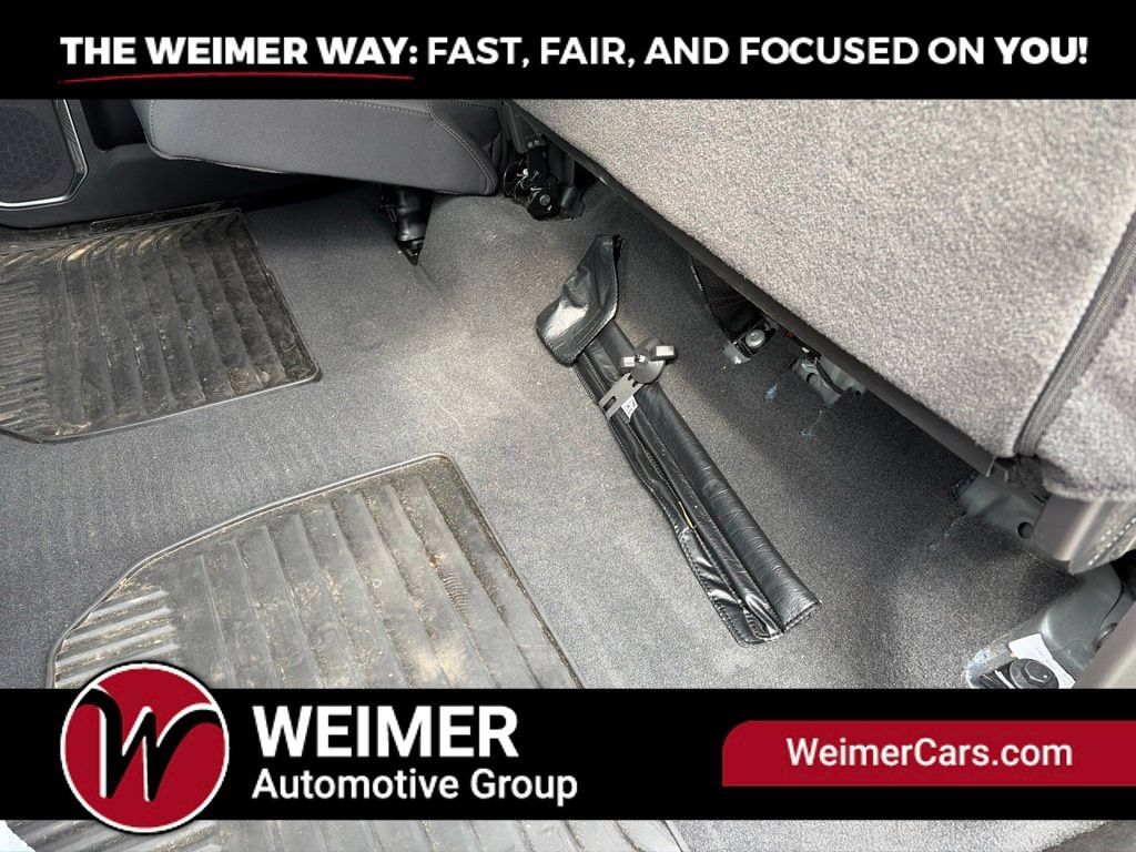 Used 2026 Chevrolet Silverado 1500 LT AWD/4WD image 12