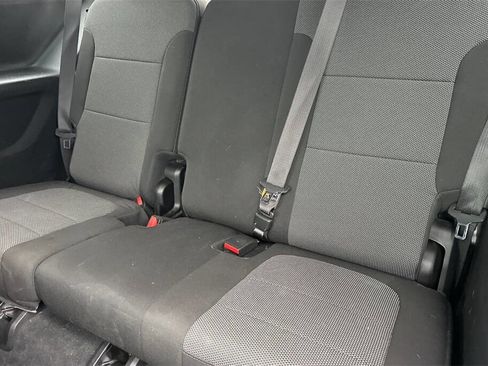 Used 2022 Chevrolet Traverse LT w/ LPO, Black Accent Package image 14