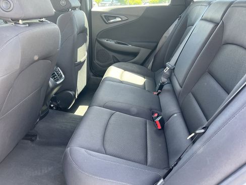 Used 2023 Chevrolet Malibu LT image 32