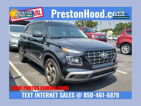 Used 2024 Hyundai Venue SEL FWD image 1