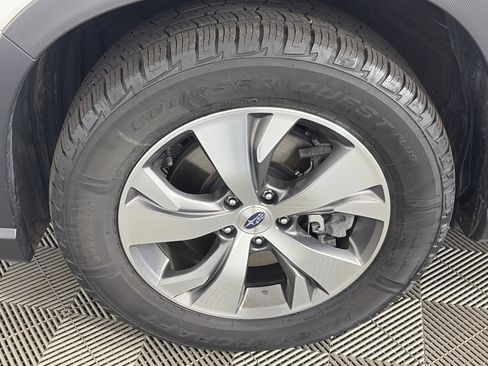 Used 2021 Subaru Ascent Premium w/ Convenience Package AWD/4WD image 14