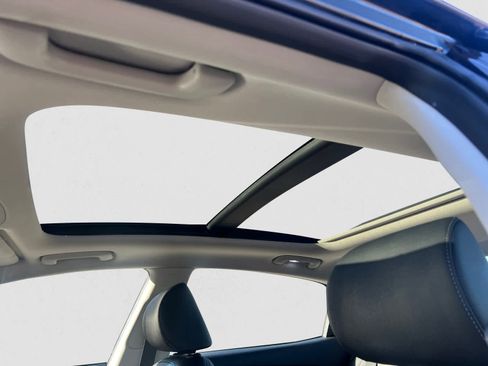 Used 2019 Kia Cadenza Technology image 18