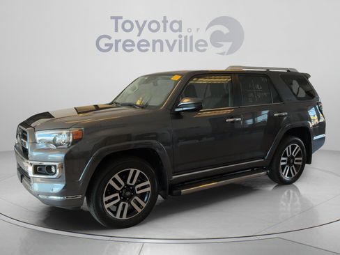 Used 2022 Toyota 4Runner Limited AWD/4WD image 2