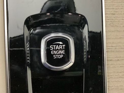 New 2026 Volvo XC90 B6 Plus w/ Protection Package image 28