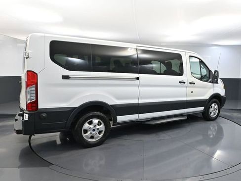 Used 2018 Ford Transit 350 XLT RWD image 4
