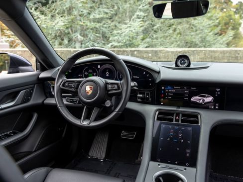 Certified 2025 Porsche Taycan RWD image 38