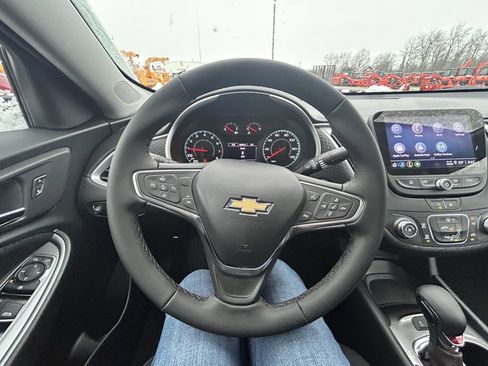 New 2025 Chevrolet Malibu RS image 19