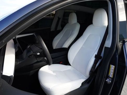 Used 2023 Tesla Model Y Long Range AWD/4WD image 15