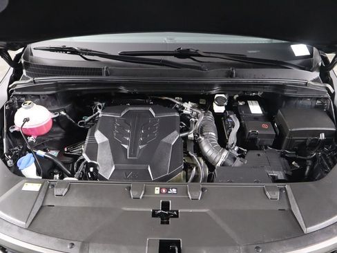 Used 2024 Kia Carnival SX image 28