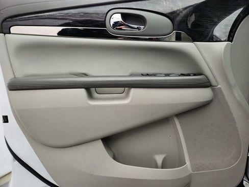 Used 2017 Buick Enclave Convenience FWD image 19