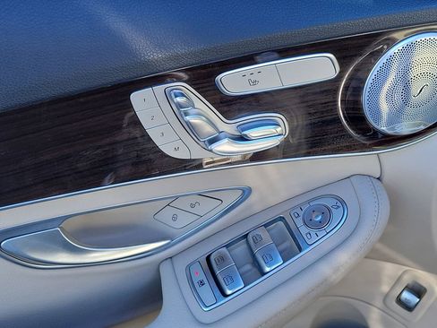 Used 2021 Mercedes-Benz C 300 Sedan image 21