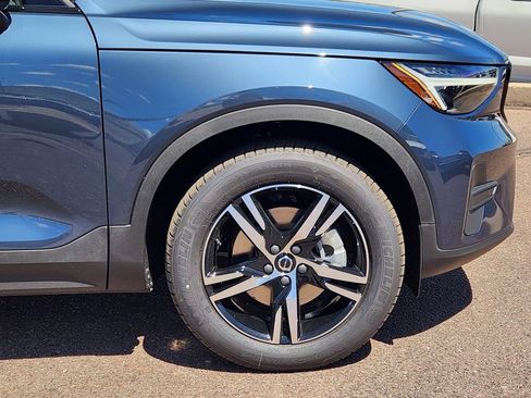 New 2026 Volvo XC40 B5 Core w/ Climate Package AWD/4WD image 29