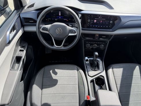 Used 2024 Volkswagen Taos SE image 14