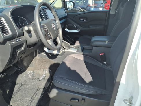 Used 2022 Nissan Frontier SV image 13