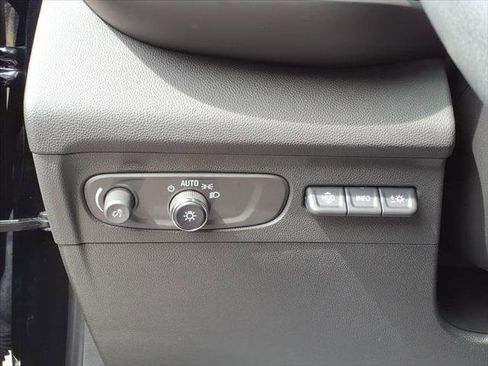 Used 2023 Buick Envision Avenir image 11