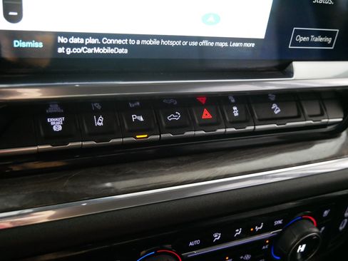 Used 2024 Chevrolet Silverado 3500 LTZ w/ LTZ Convenience Package AWD/4WD image 32