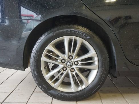 Used 2016 Toyota Camry SE FWD image 26
