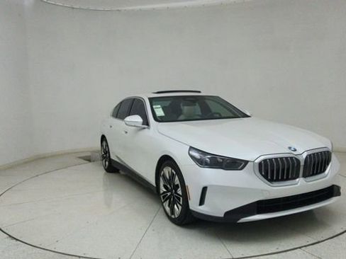 Used 2026 BMW 540i xDrive image 64