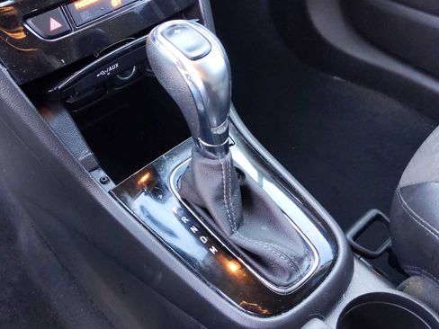 Used 2020 Buick Encore Preferred FWD image 15