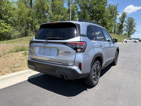 New 2026 Subaru Forester Touring AWD/4WD image 9