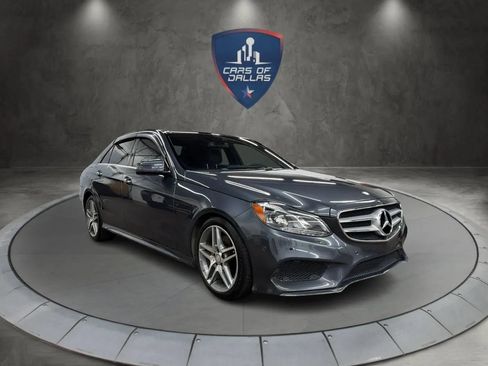Used 2015 Mercedes-Benz E 400 4MATIC Sedan w/ Parking Assist Package image 7