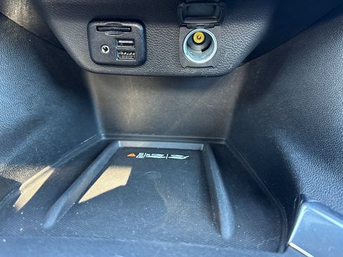 Used 2023 Chevrolet Traverse Premier AWD/4WD image 23