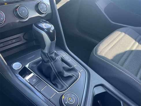 Used 2022 Volkswagen Tiguan S image 29