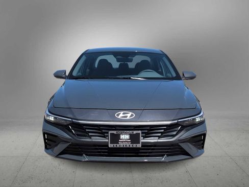 Certified 2024 Hyundai Elantra SEL FWD image 3