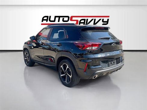 Used 2023 Chevrolet TrailBlazer RS w/ Sun and Liftgate Package image 5