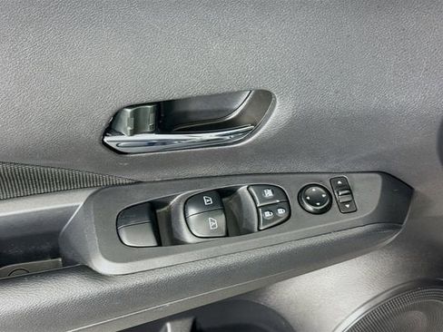 Used 2024 Nissan Kicks SV image 17