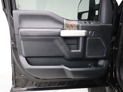 Used 2019 Ford F250 Lariat AWD/4WD image 9