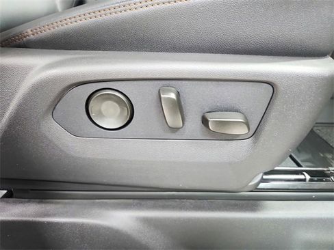 New 2026 GMC Sierra 2500 AT4 w/ AT4 Premium Plus Package image 40