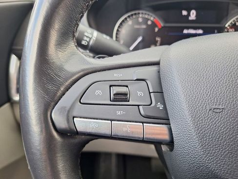 Used 2023 Cadillac XT4 Premium Luxury image 18