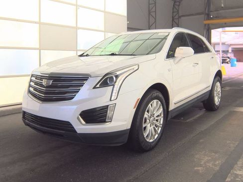 Used 2019 Cadillac XT5 FWD image 1