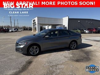 Used 2024 Volkswagen Jetta SE video 1