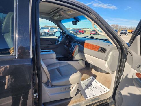 Used 2007 Chevrolet Tahoe LT w/ LT Preferred Equipment Group image 11